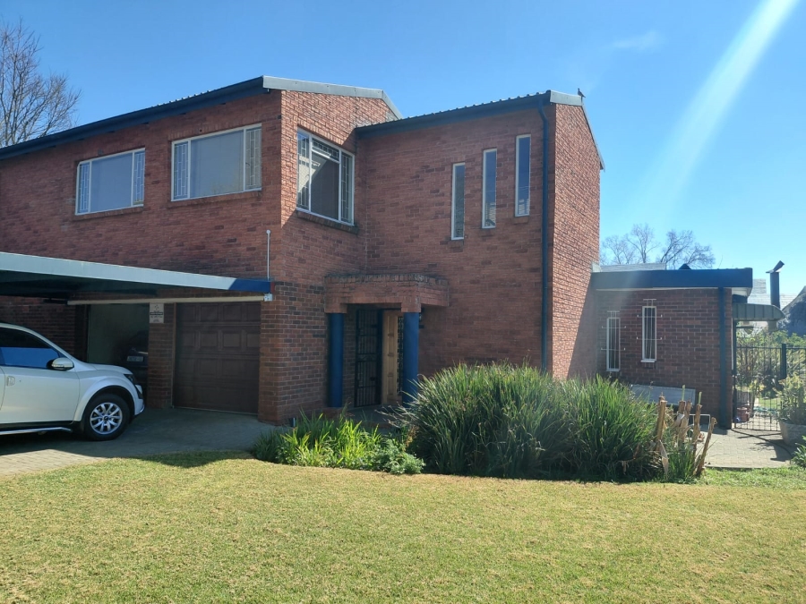 4 Bedroom Property for Sale in Fichardt Park Free State